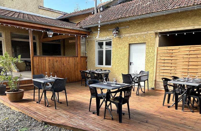 Le Restaurant - La Terrasse - restaurant COURNON-D'AUVERGNE - manger a COURNON-D'AUVERGNE